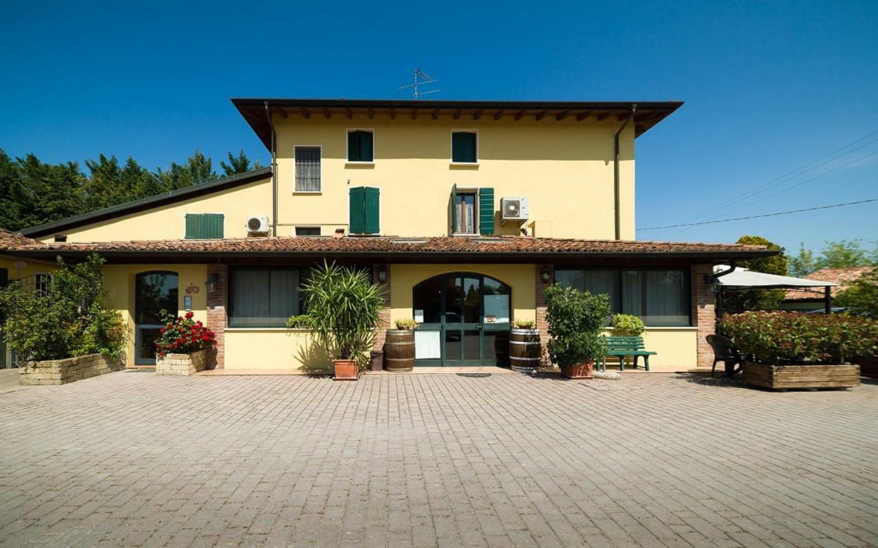 Rifugio San Lorenzo Bed & Breakfast Порто Мантовано Екстериор снимка